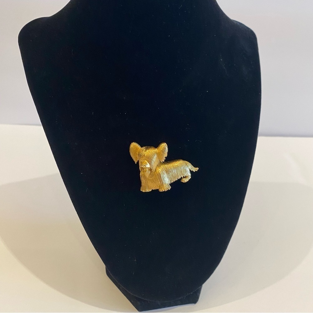 Vintage Gold Tone Terrier Dog Pin Brooch - Picture 2 of 6